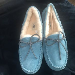 Women’s UGG Dakota slippers BRAND NEW size 9